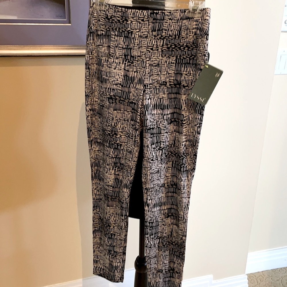 Lyssee Capri pants size medium
